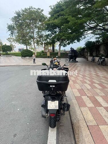 Ra đi một em Xciting S350