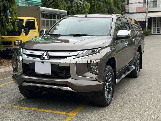 Mitsubishi Triton Premium 2019 Nâu