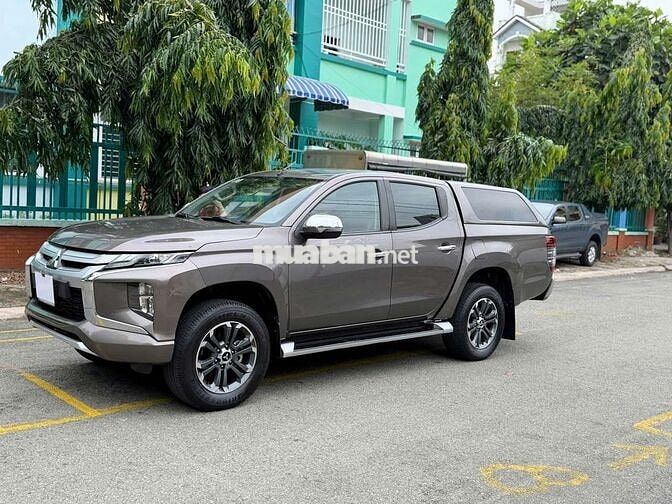 Mitsubishi Triton Premium 2019 Nâu