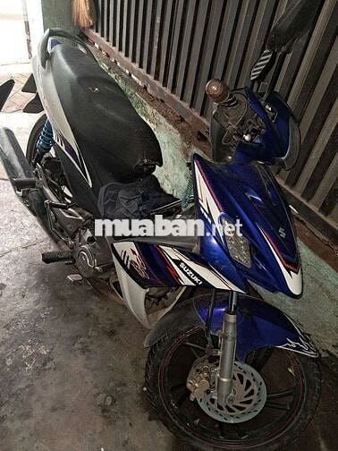Suzuki Axelo màu Xanh trắng