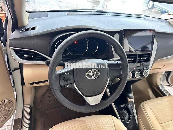 Toyota Vios màu Trắng