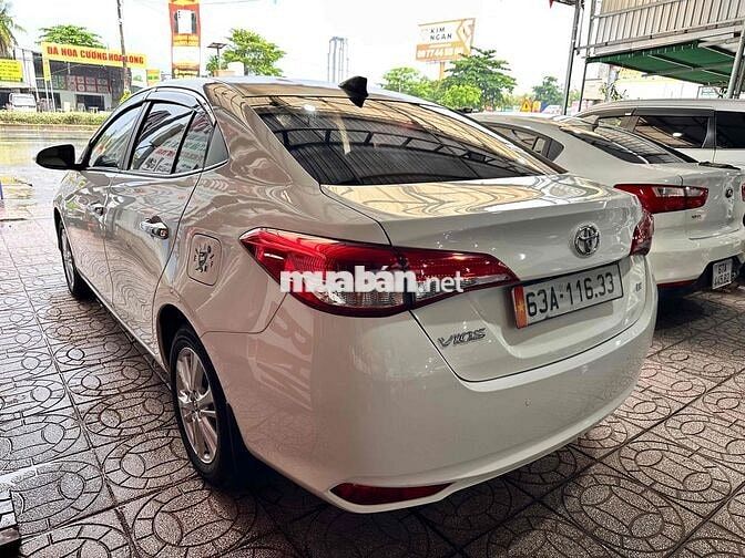 Toyota Vios màu Trắng