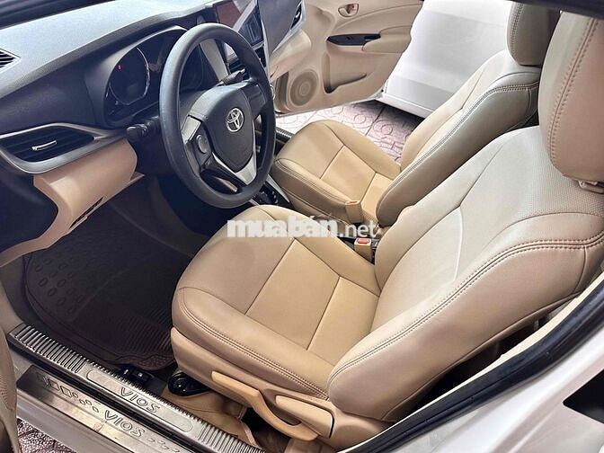 Toyota Vios màu Trắng