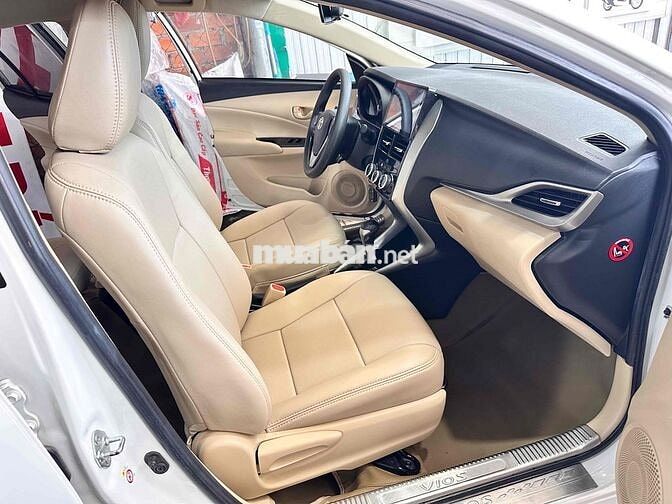 Toyota Vios màu Trắng