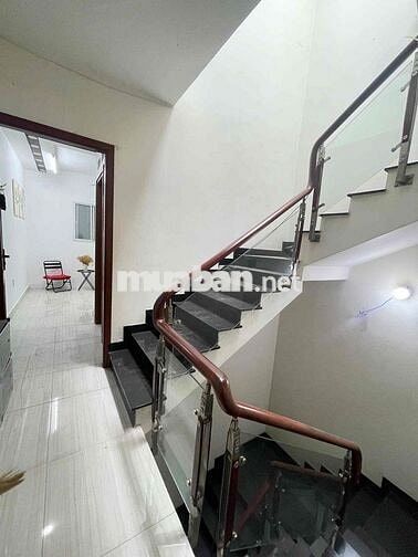 2pn + 1phòng khách rộng 60m2 ngay đh Vlang cs 3 đi bộ đến trường