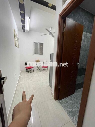 2pn + 1phòng khách rộng 60m2 ngay đh Vlang cs 3 đi bộ đến trường