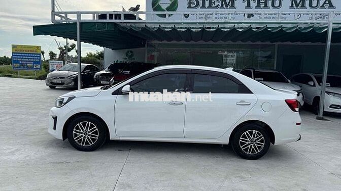 Kia Soluto 2022 1.4 AT một chủ lướt - 25000 km