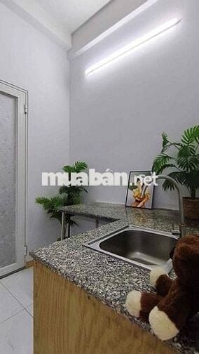 CHO THUÊ PHÒNG MỚI XÂY TẠI LÊ ĐỨC THỌ SẴN GIƯỜNG TẦNG, KỆ BẾP GÒ VẤP