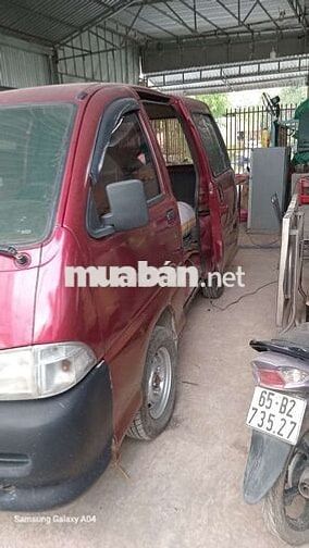 Cityvan 7 chỗ màu Đỏ,trắng