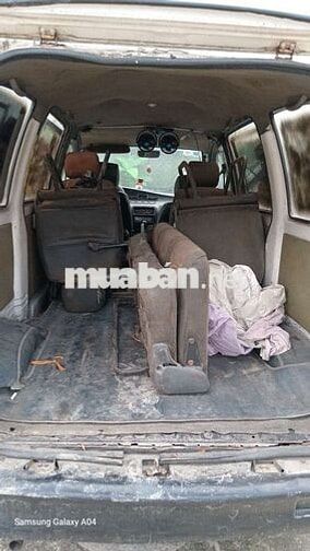Cityvan 7 chỗ màu Đỏ,trắng