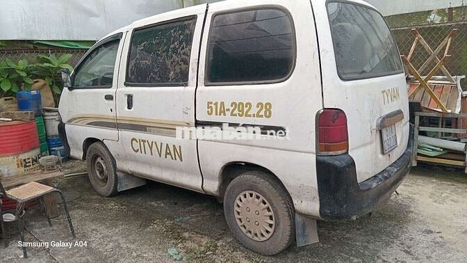 Cityvan 7 chỗ màu Đỏ,trắng