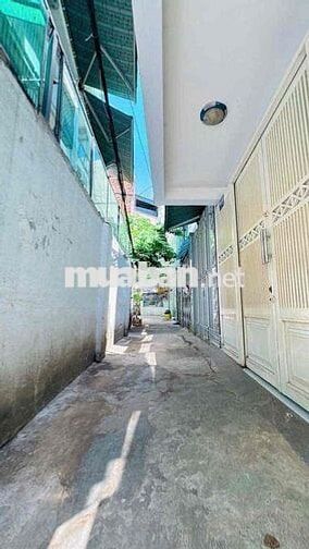 Nhà sổ hồng riêng giá rẻ hơn thị trường 1/2