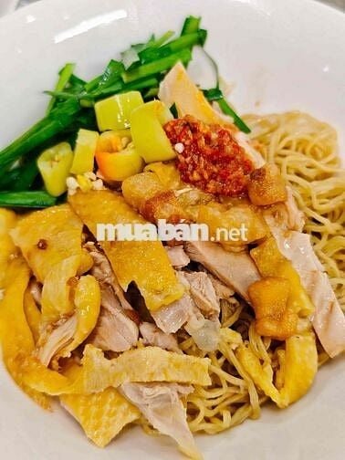 Tuyển nhân viên phục vụ tiệm mì tại quận 4