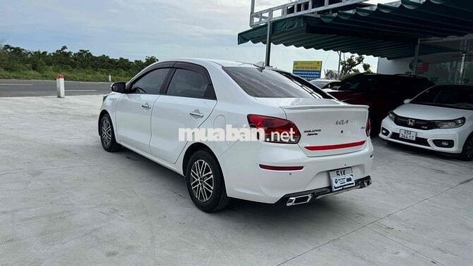 Kia Soluto 2022 1.4 AT một chủ lướt - 25000 km