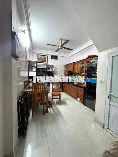 Cho thuê nhà nguyên căn Hoàng Hoa Thám 45m² 4 tầng 4PN full đồ 13 triệ