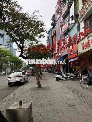 Phí 1/2- Cho thuê nhà mặt phố Đào Tấn- Ba Đình- Hà Nội- Kd mọi mô hinh