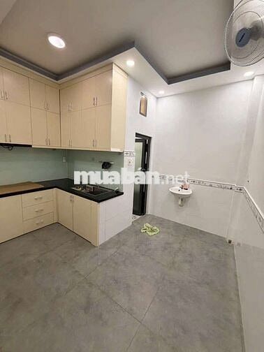 NHÀ ĐẸP HẺM RỘNG RÃI - 4PN, CÓ MÁY LẠNH