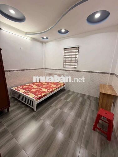 Nhà thuê đg 5 m phạm văn chí ,p8 Q6