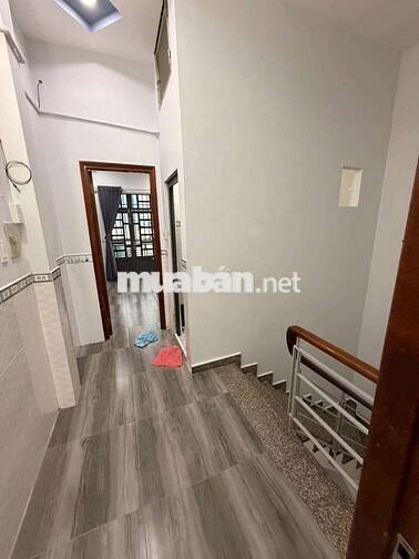 Nhà thuê đg 5 m phạm văn chí ,p8 Q6