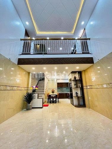 Chủ về quê cần bán gấp nhà 52m2 đường Lê Đức Thọ giá 2 TỶ 290 hẻm oto 