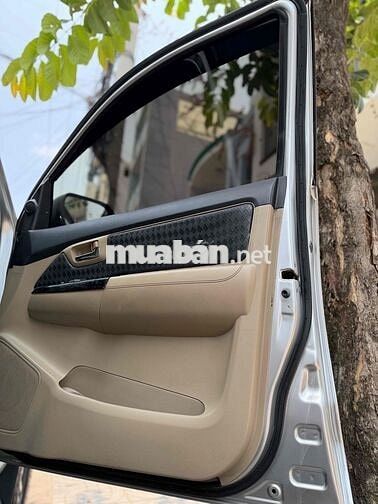 Toyota Fortuner 2014 Bạc