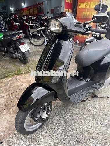 Piaggio Vespa Sprint Đen