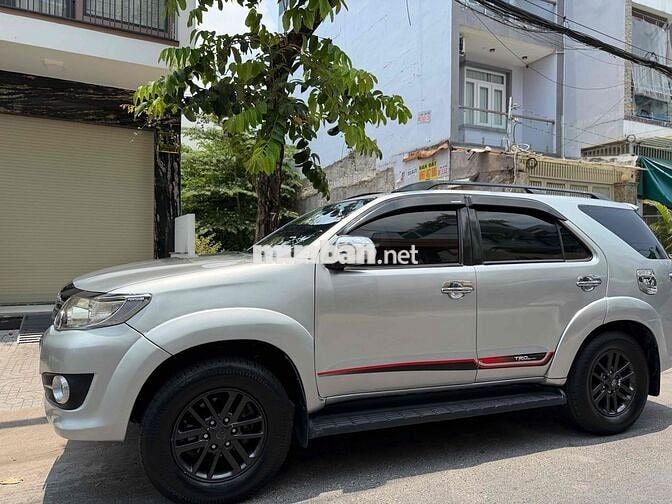 Toyota Fortuner 2014 Bạc