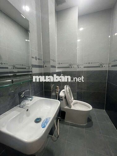 Cần cho thuê mặt tiền Tô Ký PTCH .Q12 DT 8 x 45 1 trệt 1 Lầu giá 33 tr