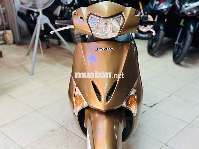 XE MÁY THỊNH PHÁT- LEAD 110 VÀNG ĐỒNG ZIN ĐẸP 2010