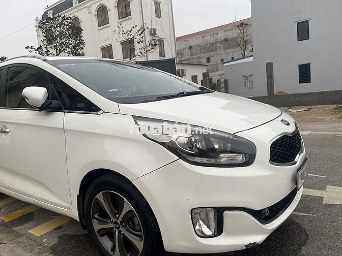 Kia Rondo GAT 2015 Trắng 14 vạn km