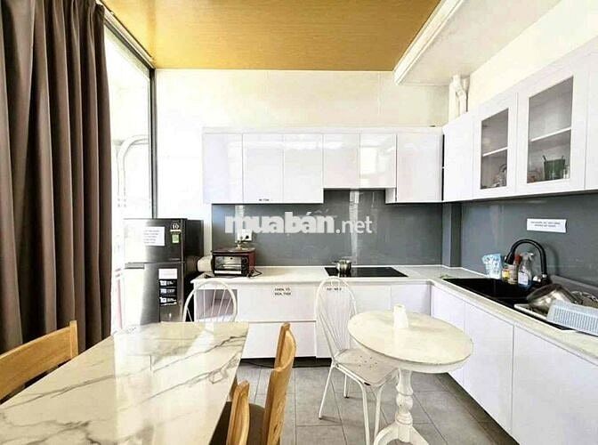 Bán nhà đang cho thuê 40tr ngay Lý Văn Phức, Q1. Giá: 6Tỷ990/56m2-4x14
