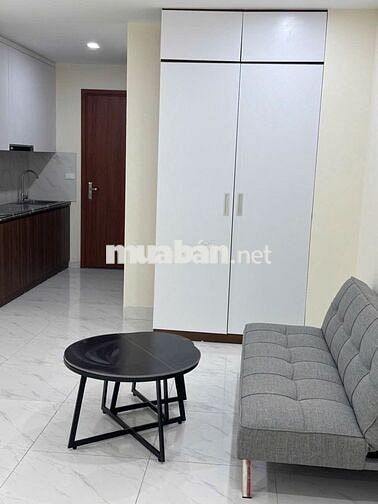 Chính chủ cho thuê căn hộ studio 35m2, có thang máy, nội thất đầy đủ