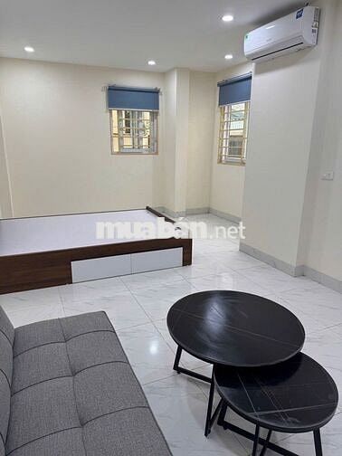 Chính chủ cho thuê căn hộ studio 35m2, có thang máy, nội thất đầy đủ