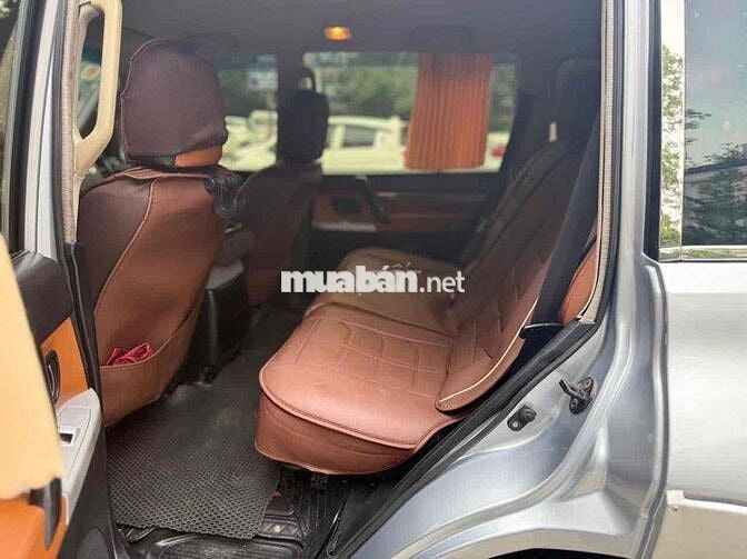 Mitsubishi Pajero V93 Bạc