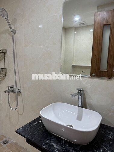 Chính chủ cho thuê căn hộ studio 35m2, có thang máy, nội thất đầy đủ