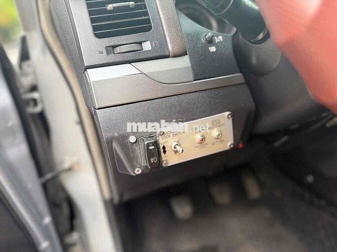 Mitsubishi Pajero V93 Bạc
