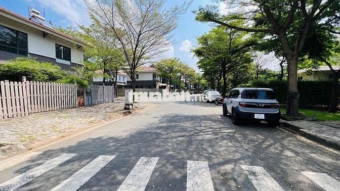 Cần cho thuê căn nhà phố Camellia 15 triệu 3pn3wc nhà có nội thất