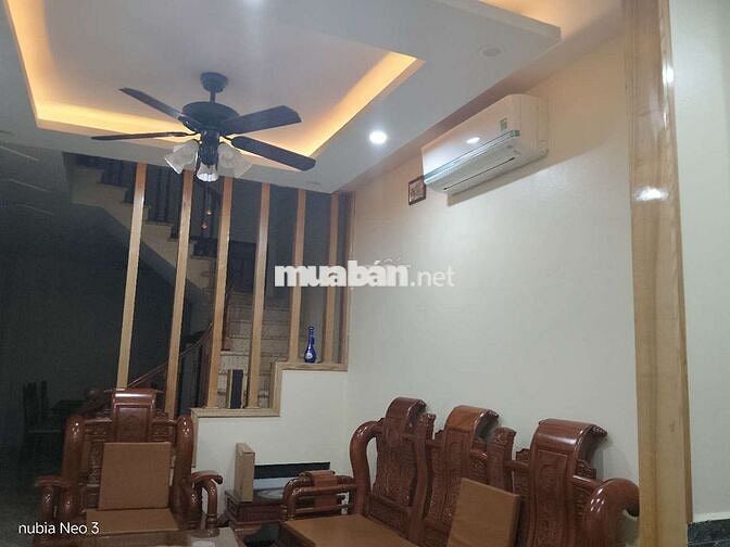 Chính chủ cho thuê nhà ở cạnh Mipec Long Biên