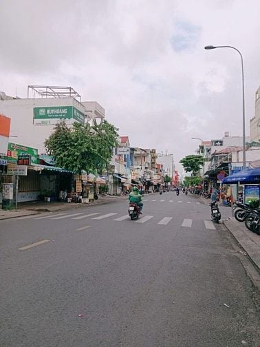 Mặt tiền Kinh doanh ngay Chợ Tân Hương DTSD 330m2 ,7 PN 7 WC