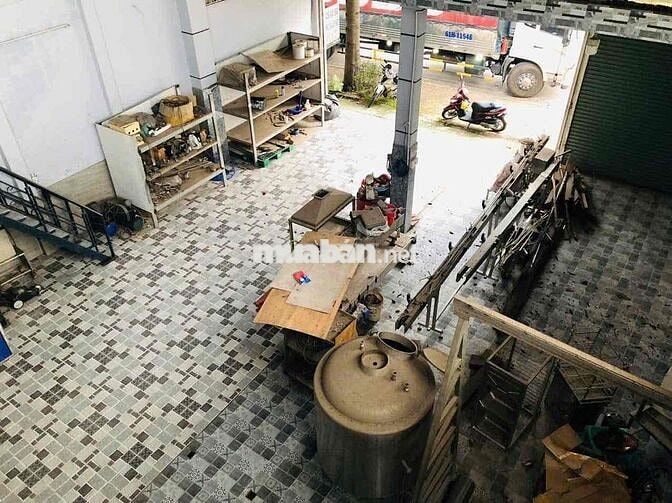 Cho thuê góc  mặt bằng Kho 300 có nhà tại Phường Phú Hoà Bình Dương