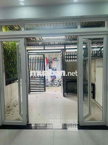 Cần cho thuê nhà chính chủ sau căn mặt tiền