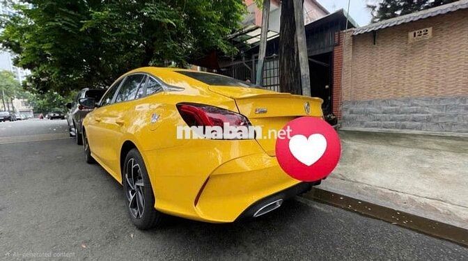 MG MG5 Luxury 2025 Vàng 11.000 km