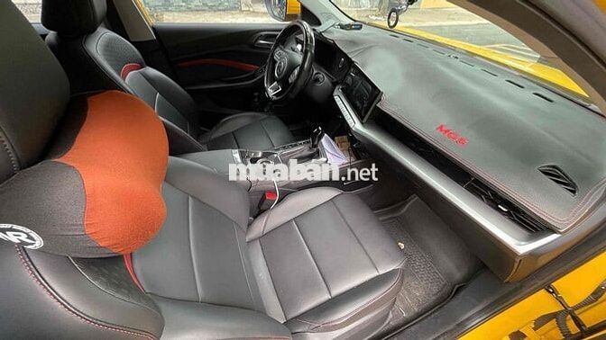 MG MG5 Luxury 2025 Vàng 11.000 km
