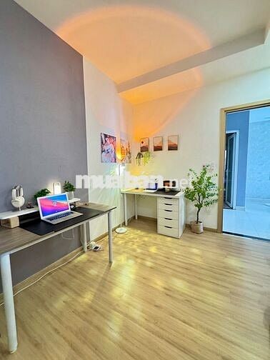 Bán gấp căn hộ Moonlight Residences 2PN full nội thất tầng đẹp