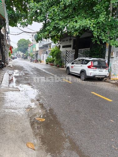 Xưởng Mặt Tiền Đường Hồ Văn Long ngang 18m, DTSD 300m2 đất 