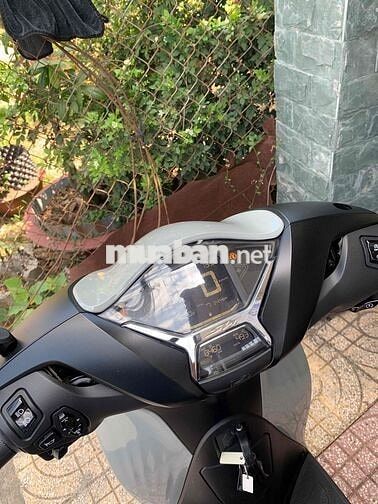 Honda SH 125 ABS 2023 Xám xi măng