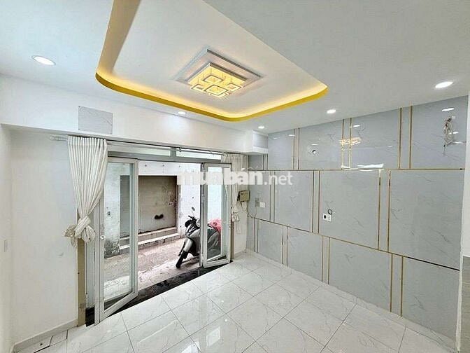 NHĨNH 6 TỶ NHÀ 60M2 ĐƯỜNG XVNT