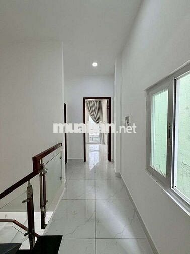 NHĨNH 6 TỶ NHÀ 60M2 ĐƯỜNG XVNT