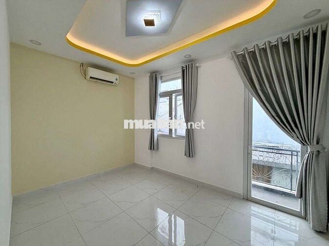 NHĨNH 6 TỶ NHÀ 60M2 ĐƯỜNG XVNT