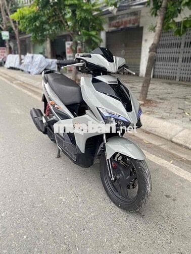 Honda Airblade chính chủ đời cao zin đẹp như hình